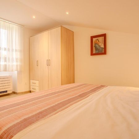 Apartment Hrabric Нивице Екстериор снимка
