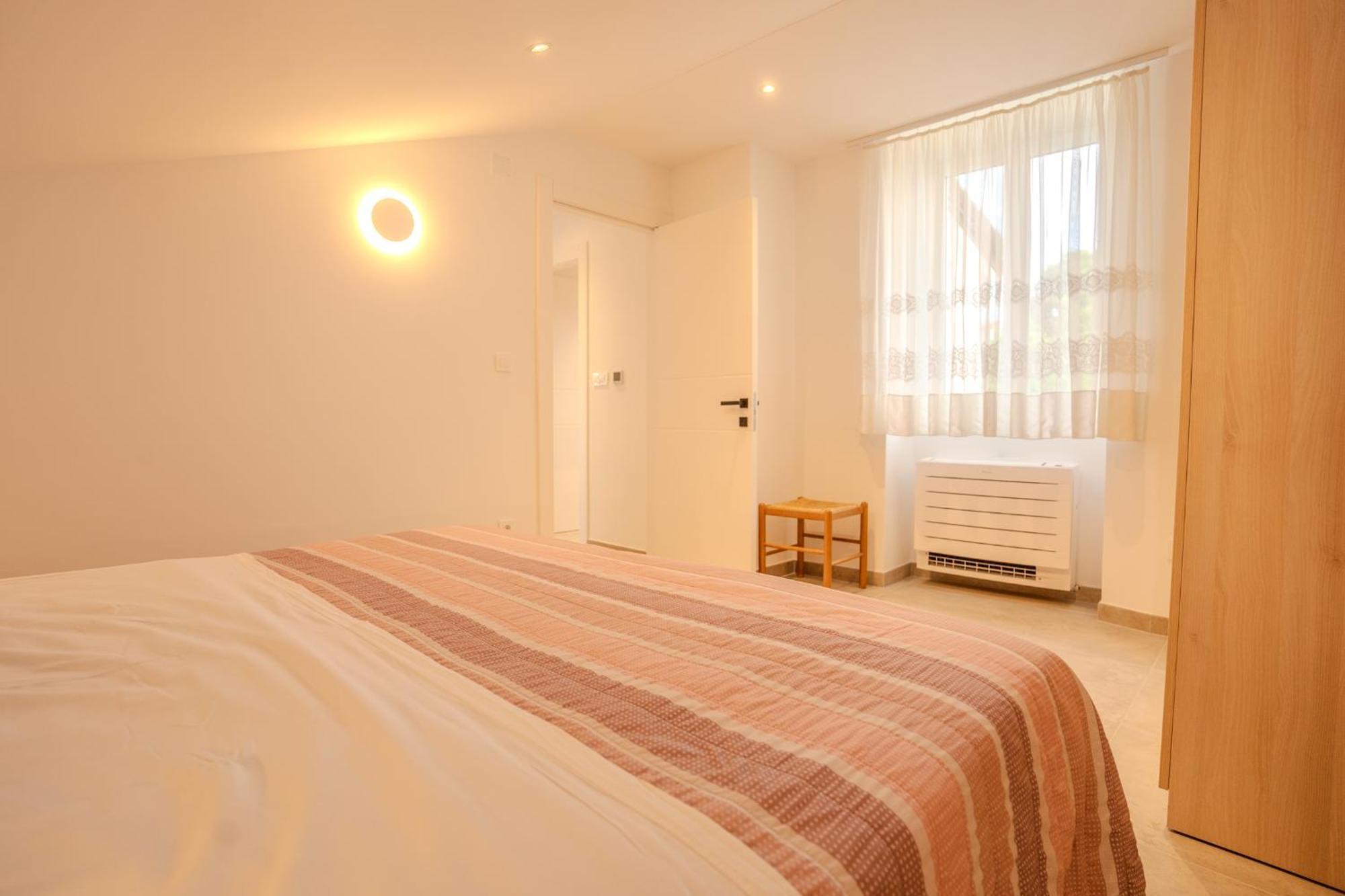 Apartment Hrabric Нивице Екстериор снимка