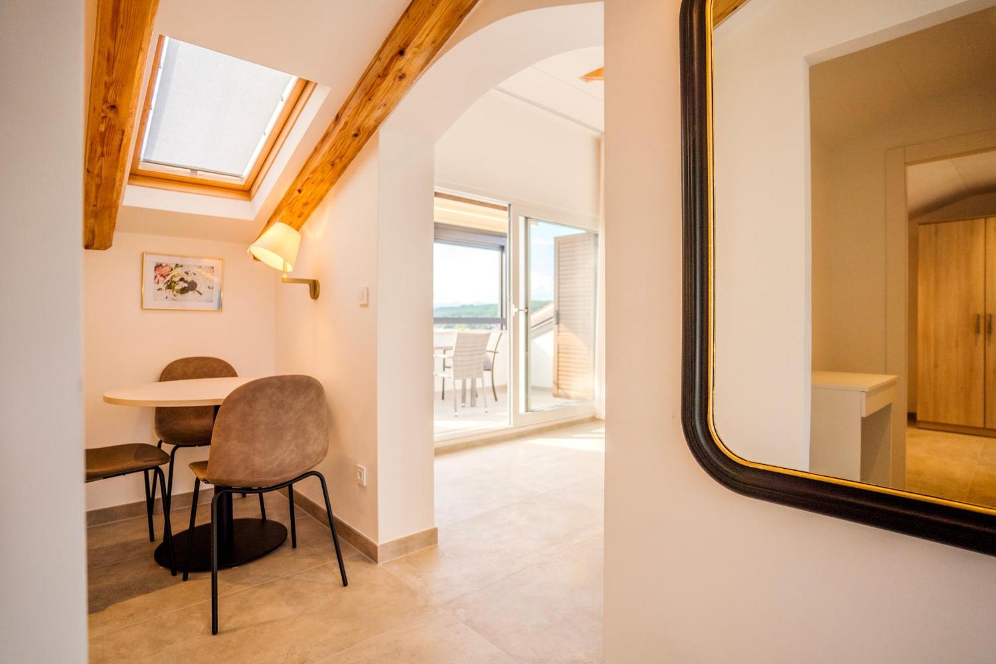 Apartment Hrabric Нивице Екстериор снимка