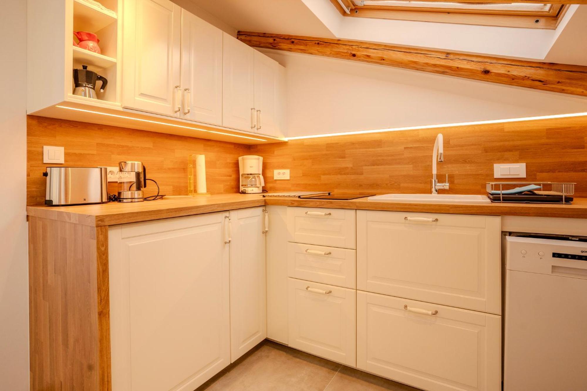 Apartment Hrabric Нивице Екстериор снимка