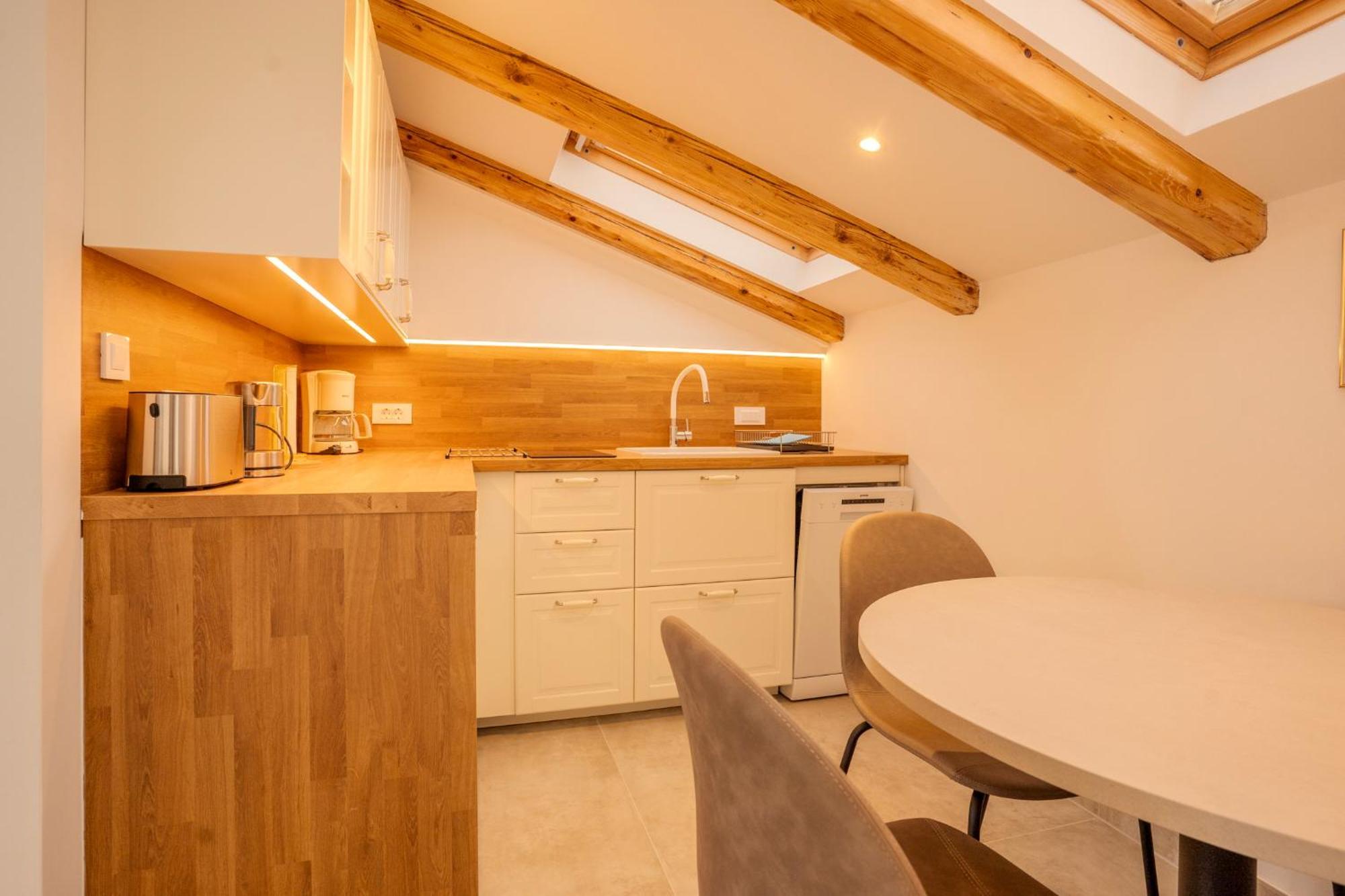 Apartment Hrabric Нивице Екстериор снимка